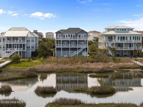 42 Sailview Drive North Topsail Beach NC 28460