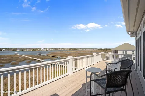42 Sailview Drive North Topsail Beach NC 28460