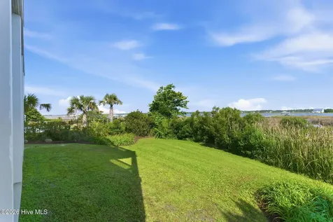 42 Sailview Drive North Topsail Beach NC 28460