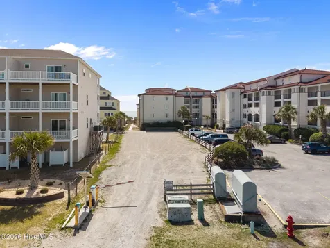 42 Sailview Drive North Topsail Beach NC 28460
