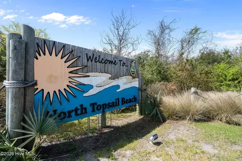 42 Sailview Drive North Topsail Beach NC 28460
