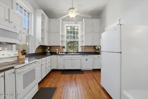 129 E Railroad Street La Grange NC 28551