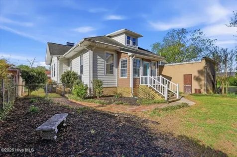 129 E Railroad Street La Grange NC 28551