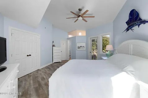 301 Salter Path Road Pine Knoll Shores NC 28512
