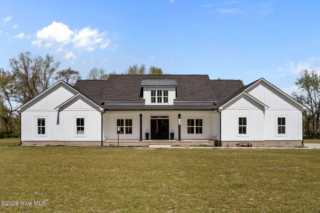 127 Louise Lane Richlands NC 28574