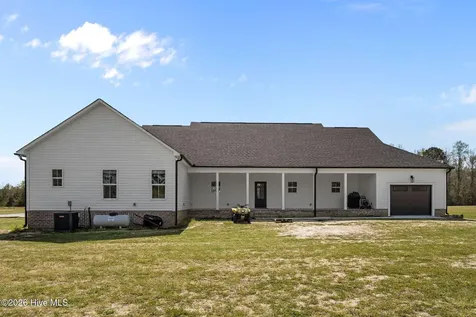 127 Louise Lane Richlands NC 28574