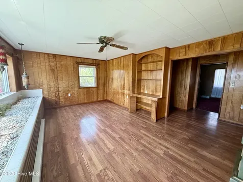 459 Shell Road Atlantic NC 28511