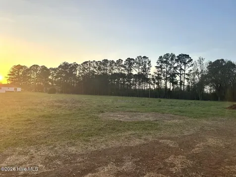173 Bay Valley Road Kenly NC 27542
