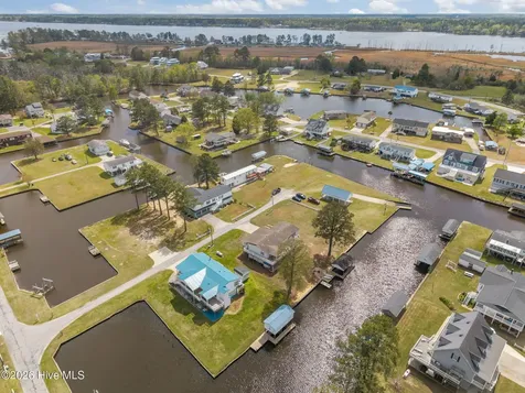 46 Riverview Drive Chocowinity NC 27817