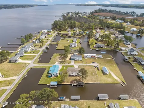 46 Riverview Drive Chocowinity NC 27817