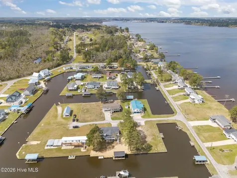 46 Riverview Drive Chocowinity NC 27817