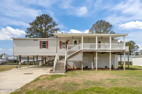 46 Riverview Drive Chocowinity NC 27817