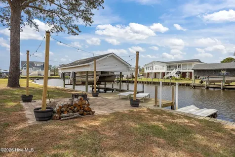 46 Riverview Drive Chocowinity NC 27817