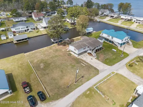 46 Riverview Drive Chocowinity NC 27817