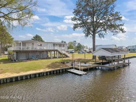 46 Riverview Drive Chocowinity NC 27817