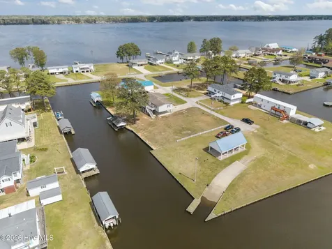 46 Riverview Drive Chocowinity NC 27817