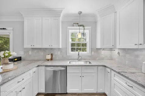 41 Angel Oaks Court Hampstead NC 28443