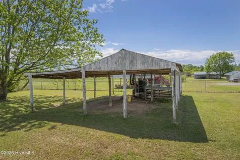 10278 Nc-33 Whitakers NC 27891