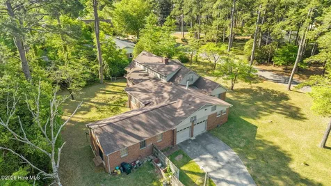 708 Frederick Avenue Laurinburg NC 28352