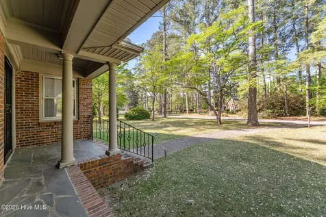 708 Frederick Avenue Laurinburg NC 28352