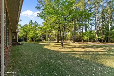 708 Frederick Avenue Laurinburg NC 28352