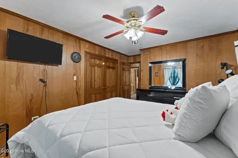 708 Frederick Avenue Laurinburg NC 28352
