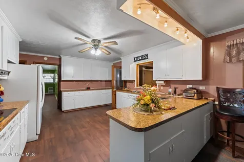 708 Frederick Avenue Laurinburg NC 28352