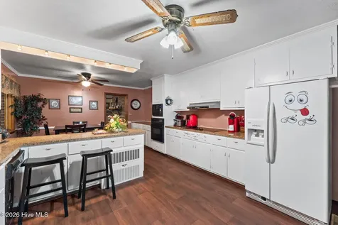 708 Frederick Avenue Laurinburg NC 28352