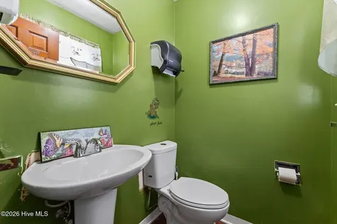 708 Frederick Avenue Laurinburg NC 28352