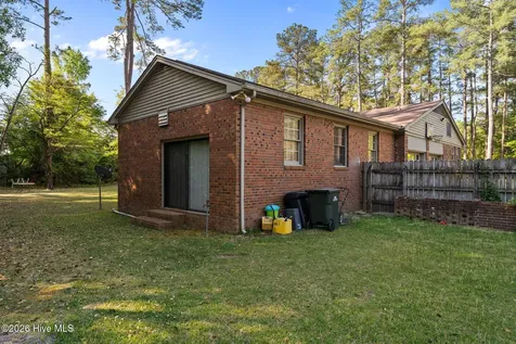 708 Frederick Avenue Laurinburg NC 28352