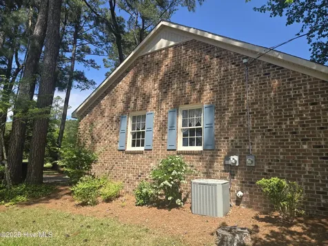 2641 Ralph Taylor Road Williamston NC 27892
