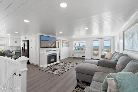226 Ocean Boulevard E Holden Beach NC 28462