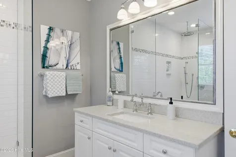 5252 Masonboro Harbour Drive Wilmington NC 28409