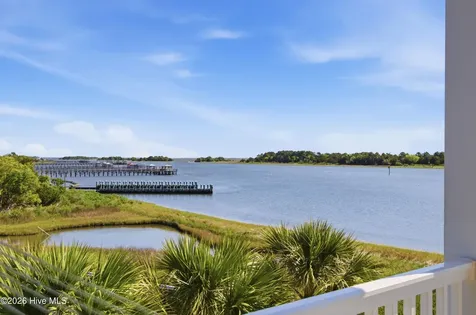 5252 Masonboro Harbour Drive Wilmington NC 28409