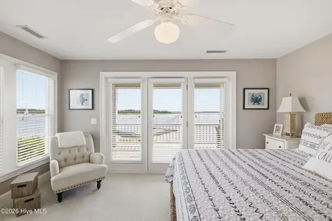 5252 Masonboro Harbour Drive Wilmington NC 28409