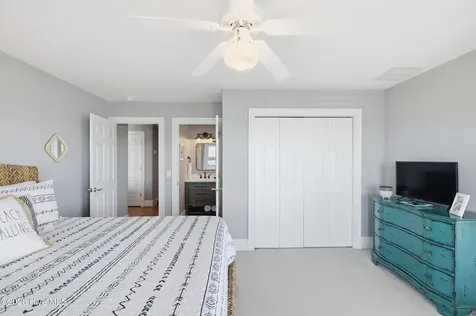 5252 Masonboro Harbour Drive Wilmington NC 28409
