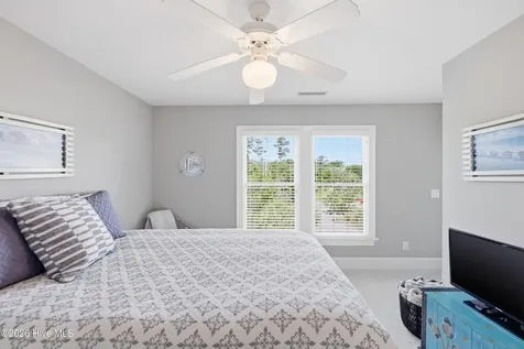 5252 Masonboro Harbour Drive Wilmington NC 28409