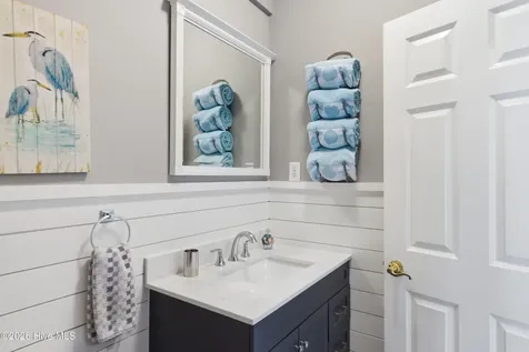 5252 Masonboro Harbour Drive Wilmington NC 28409