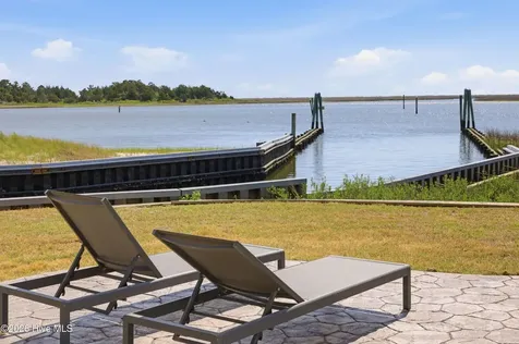5252 Masonboro Harbour Drive Wilmington NC 28409