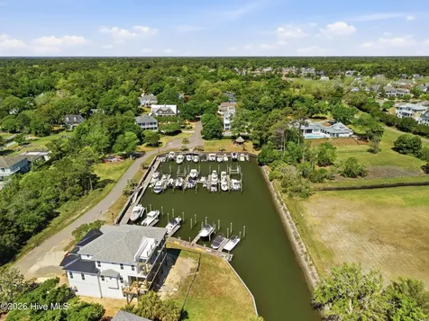 5252 Masonboro Harbour Drive Wilmington NC 28409