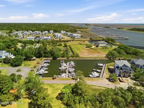 5252 Masonboro Harbour Drive Wilmington NC 28409