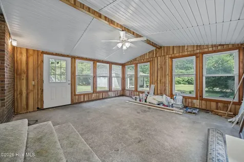 611 Hubert Boulevard Hubert NC 28539