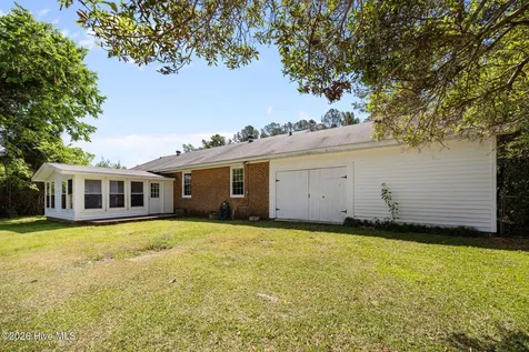 611 Hubert Boulevard Hubert NC 28539
