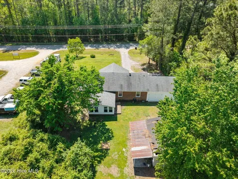 611 Hubert Boulevard Hubert NC 28539