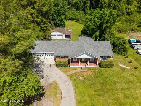 611 Hubert Boulevard Hubert NC 28539
