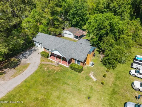 611 Hubert Boulevard Hubert NC 28539