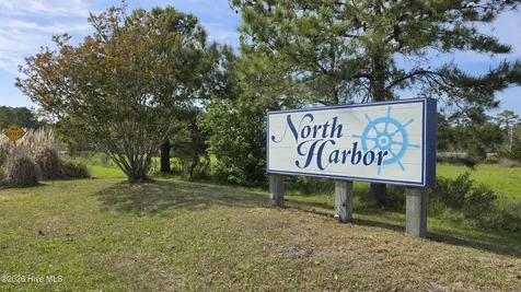 128 N Harbor Drive Beaufort NC 28516