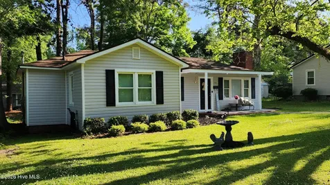 114 W Frink Street Whiteville NC 28472