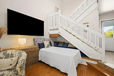 312 Mcginnis Drive Pine Knoll Shores NC 28512