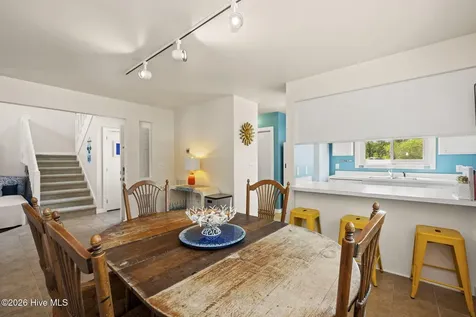 312 Mcginnis Drive Pine Knoll Shores NC 28512